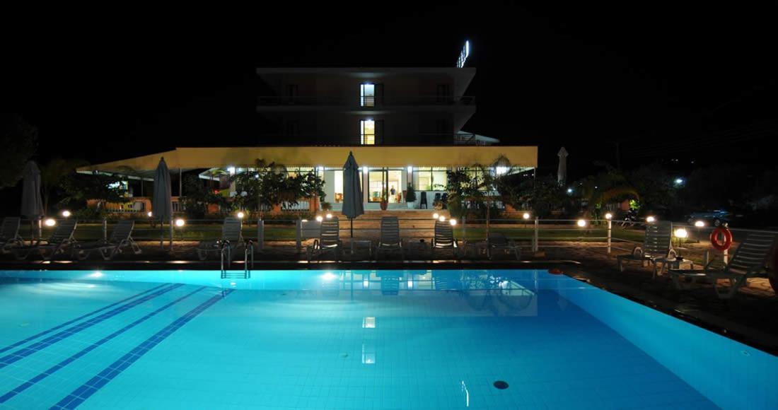 Cleopatra Hotel Канали Экстерьер фото